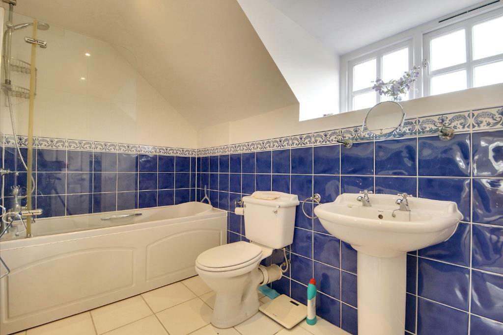 En-Suite (1) (Portal Size).jpg