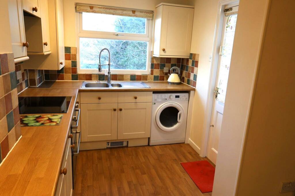 KITCHEN (2)