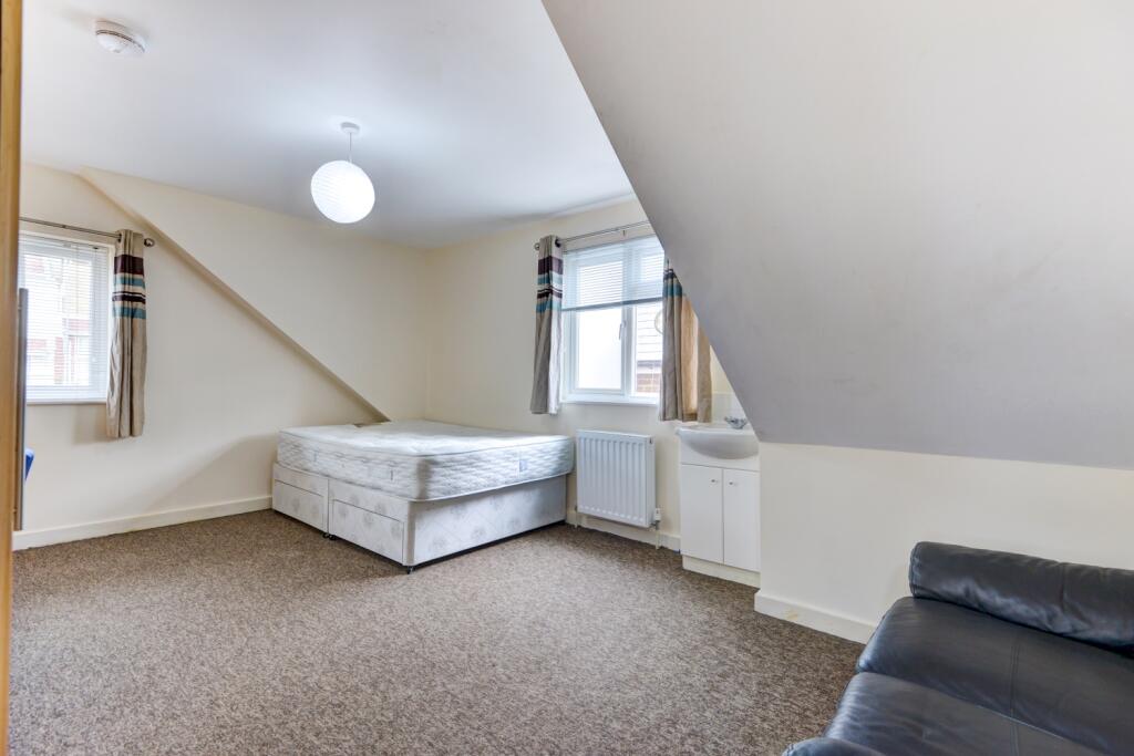 24 Hollingbury Place Bedroom 6