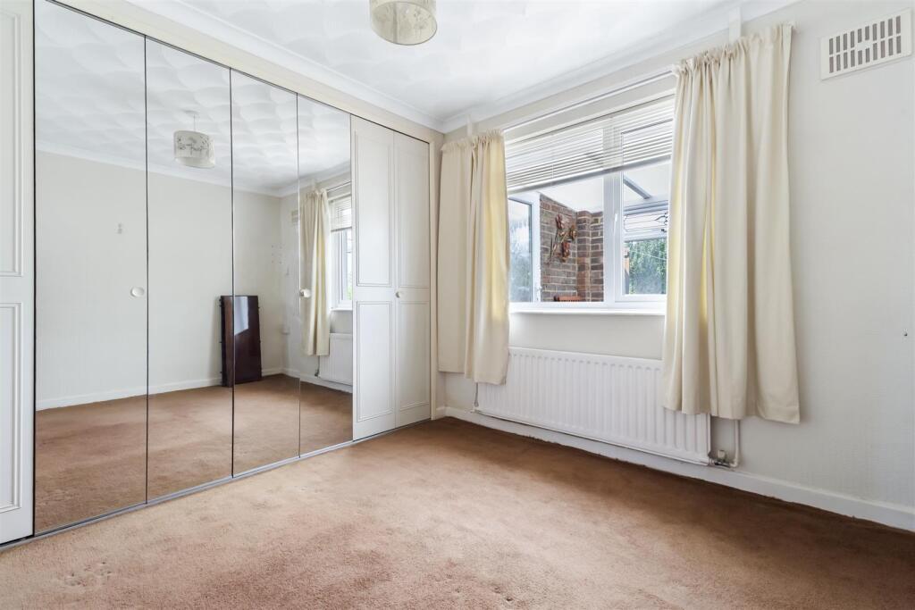 Goring Way 208-011.jpg