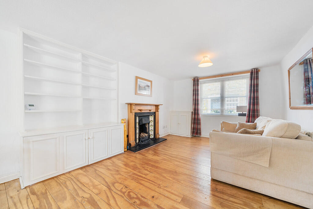 Living/Dining Roo...