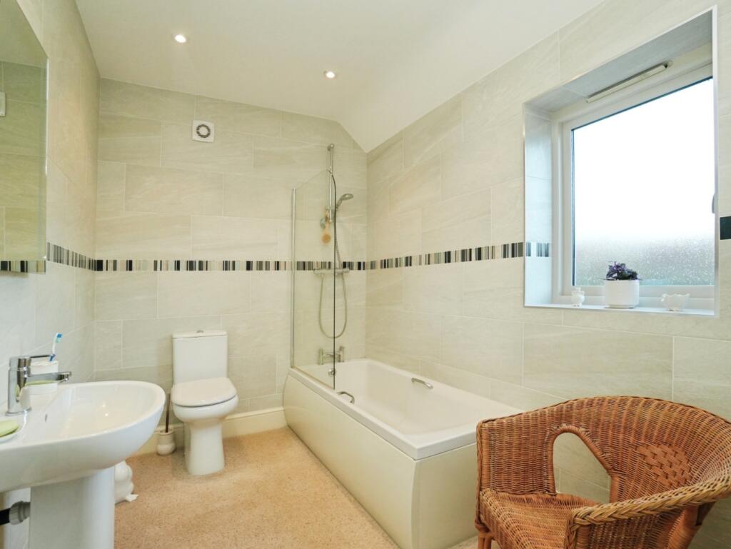 Ensuite Bathroom