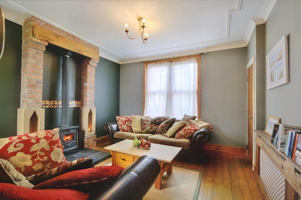 Lounge/Sitting Room