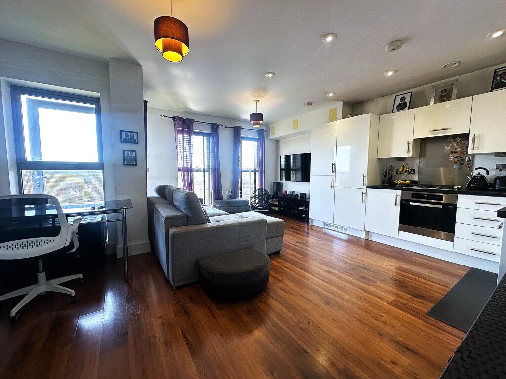 Reception/kitchen pic 3