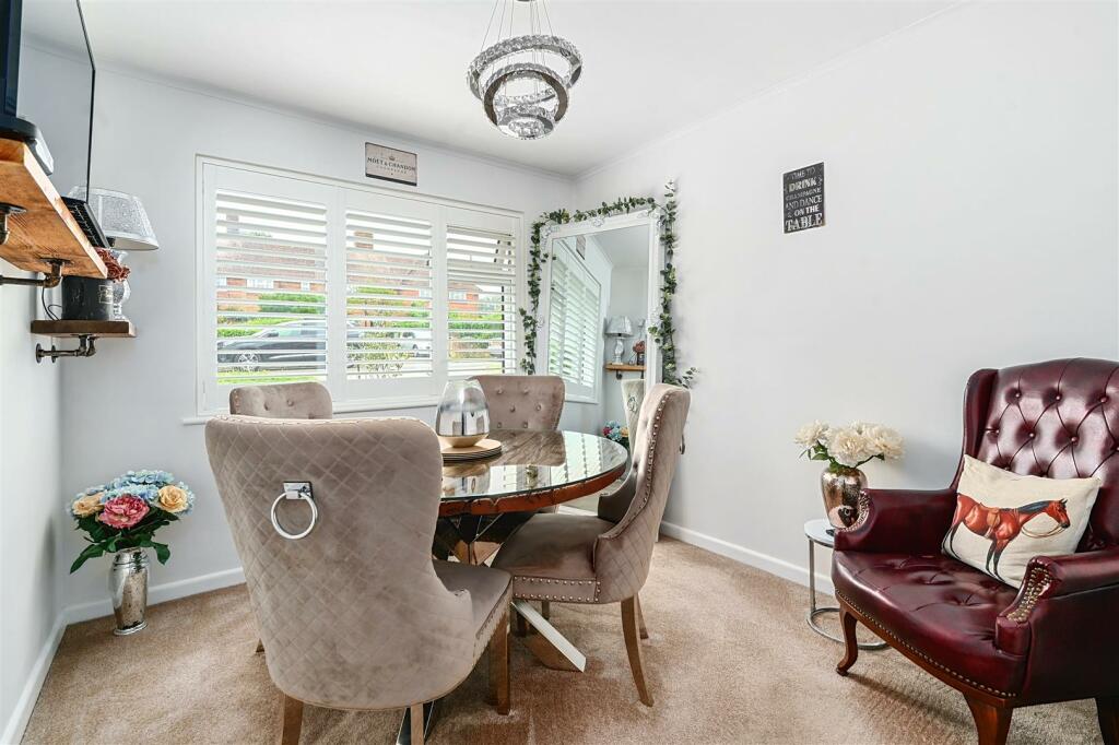 5 Wood Lane , Small dole, BN5 (6).jpg