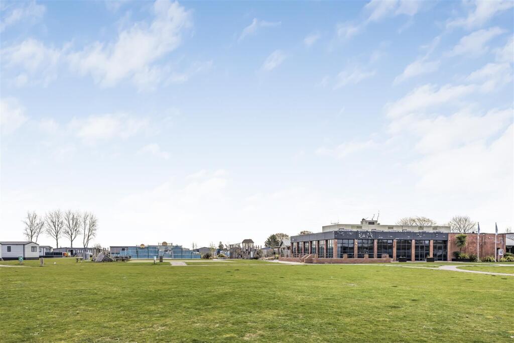 Mill Rythe Holiday Village-PorticoMarketing-Arden&amp;