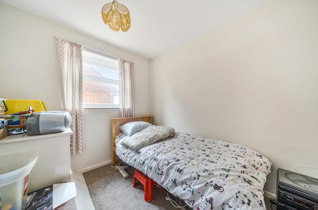 1356602-7-68caee3...