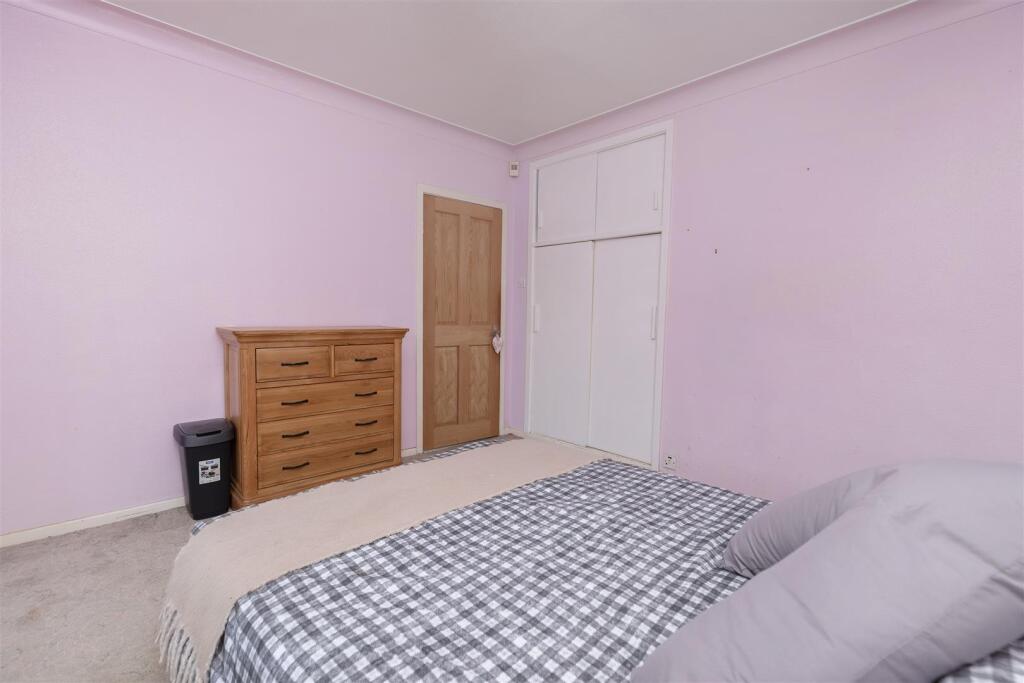 Bramleys Estate Agents - West Lodge Crescent - Ain