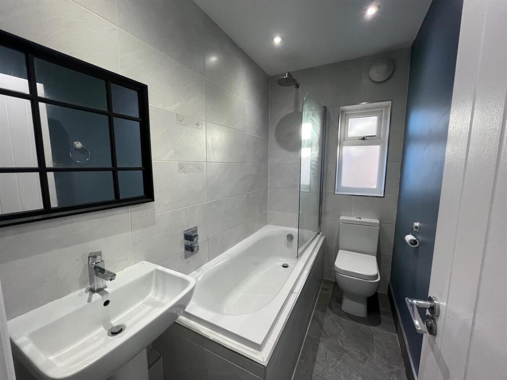 Family bathroom