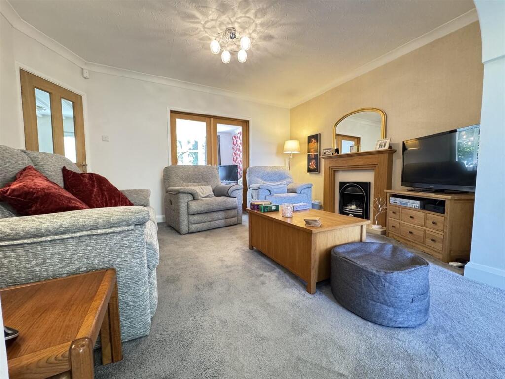 IMG_9324 (Large).JPG