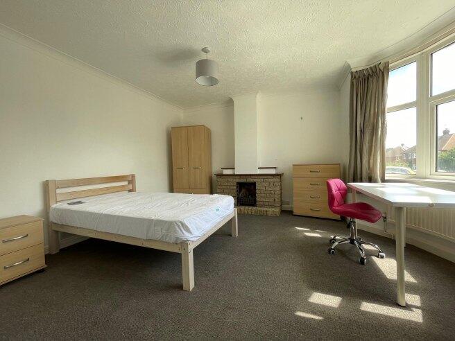 hillside-avenue-ct2-8ez-1014976