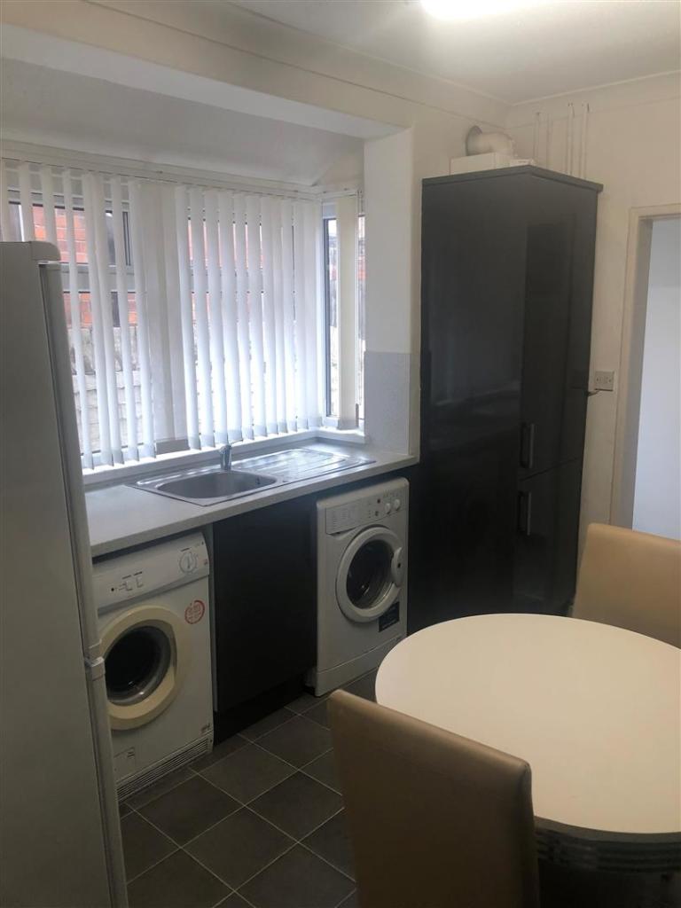 3 Falmouth st Kitchen 3.jpg