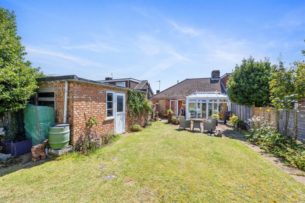 Fallowfield Crescent 60 REAR.jpeg