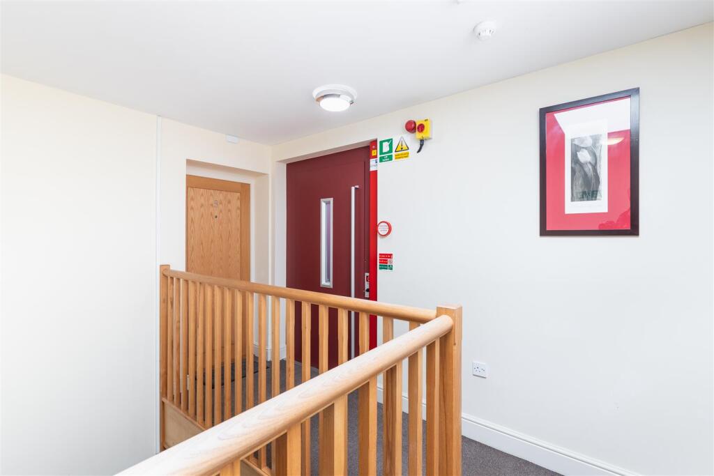 communal landing-1.jpg