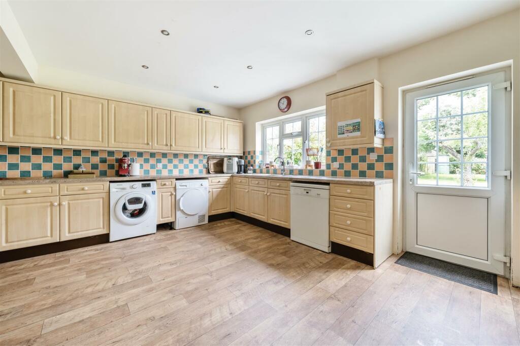 Fitted Kitchen