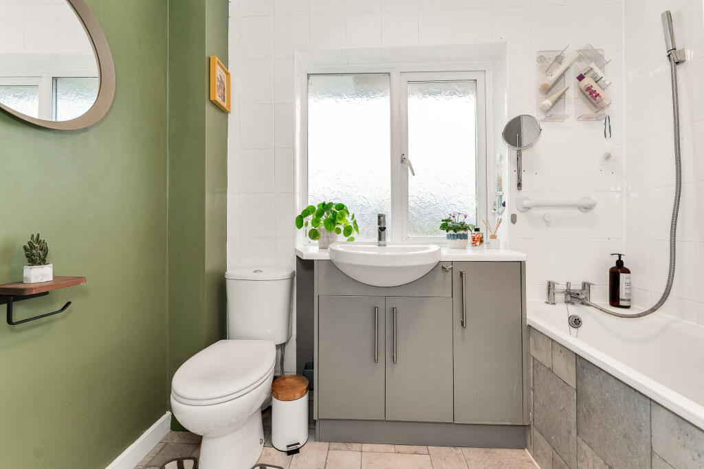 24 Resbury ClSawston (10).JPG