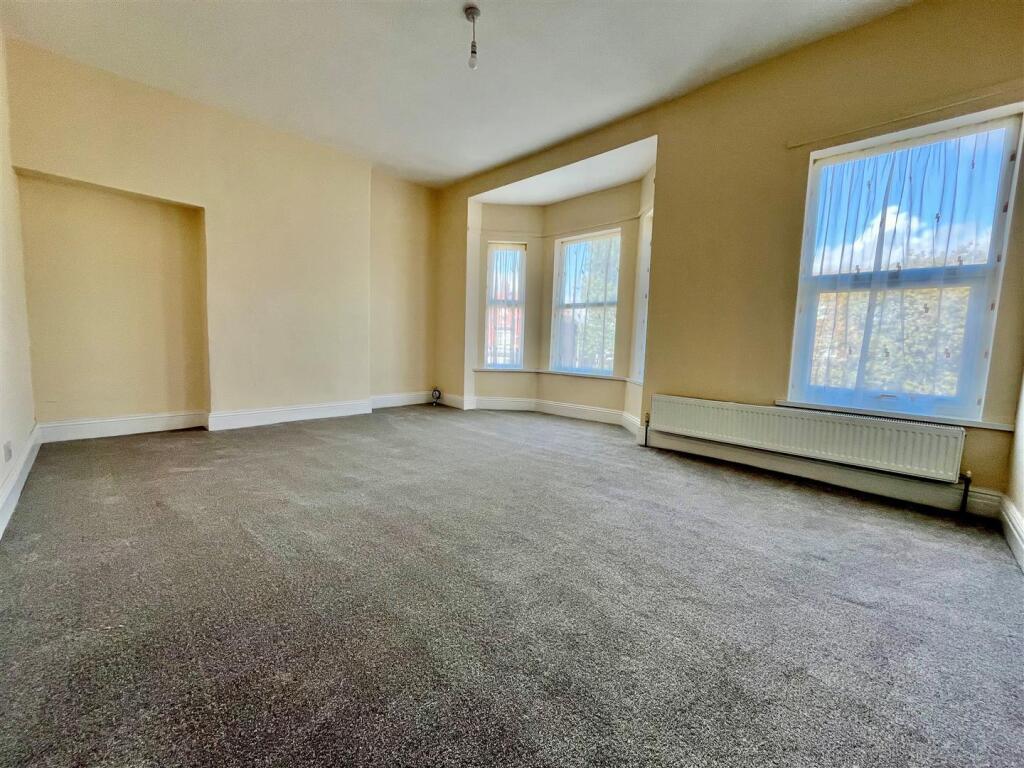 Bedroom One.jpg
