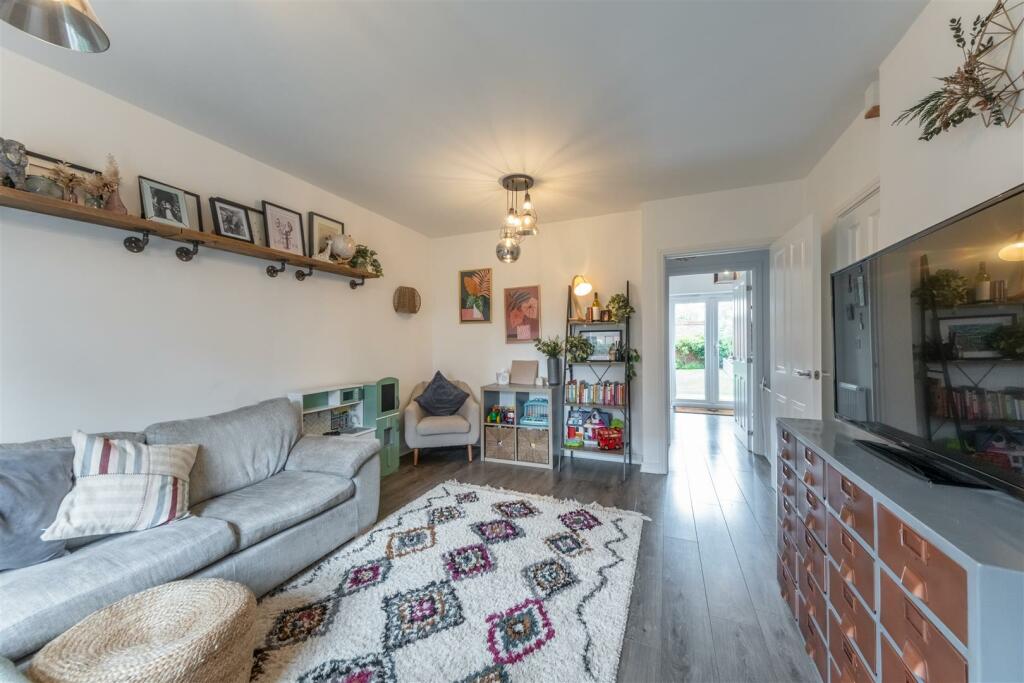 51 Hazelhurst Way-008.jpg