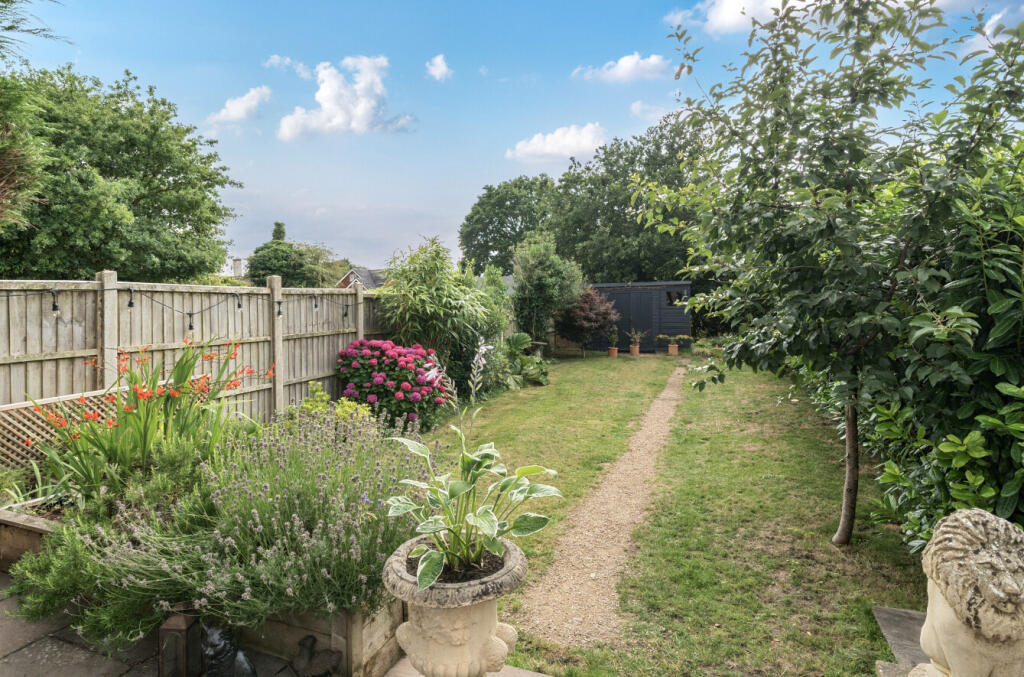 1318027-37-687ff4...