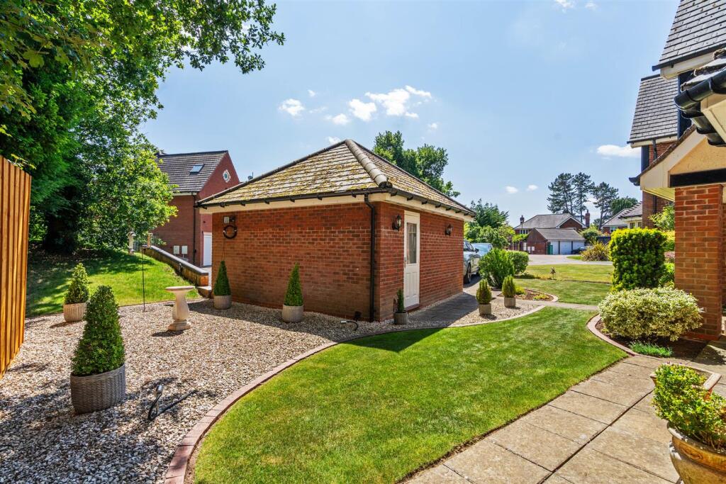 4 Hinchwick Court_29.jpg