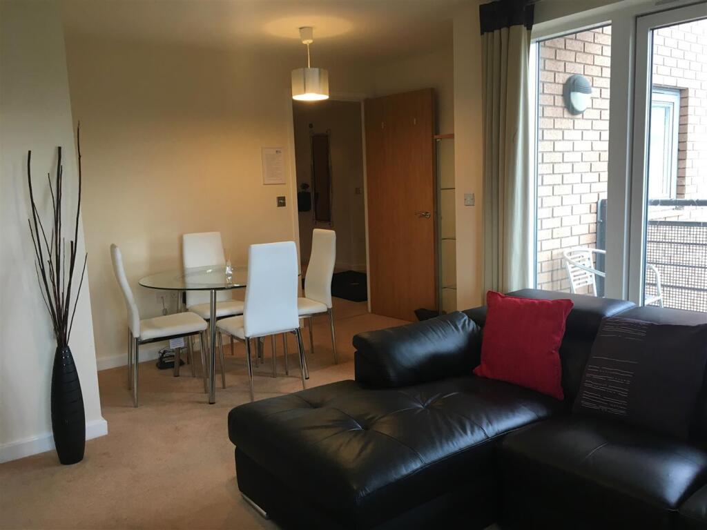 Triumph House, CV Central - Lounge.jpg