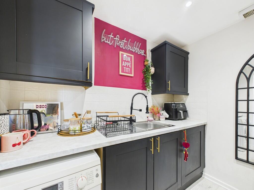 CAM01835G0-PR0252...