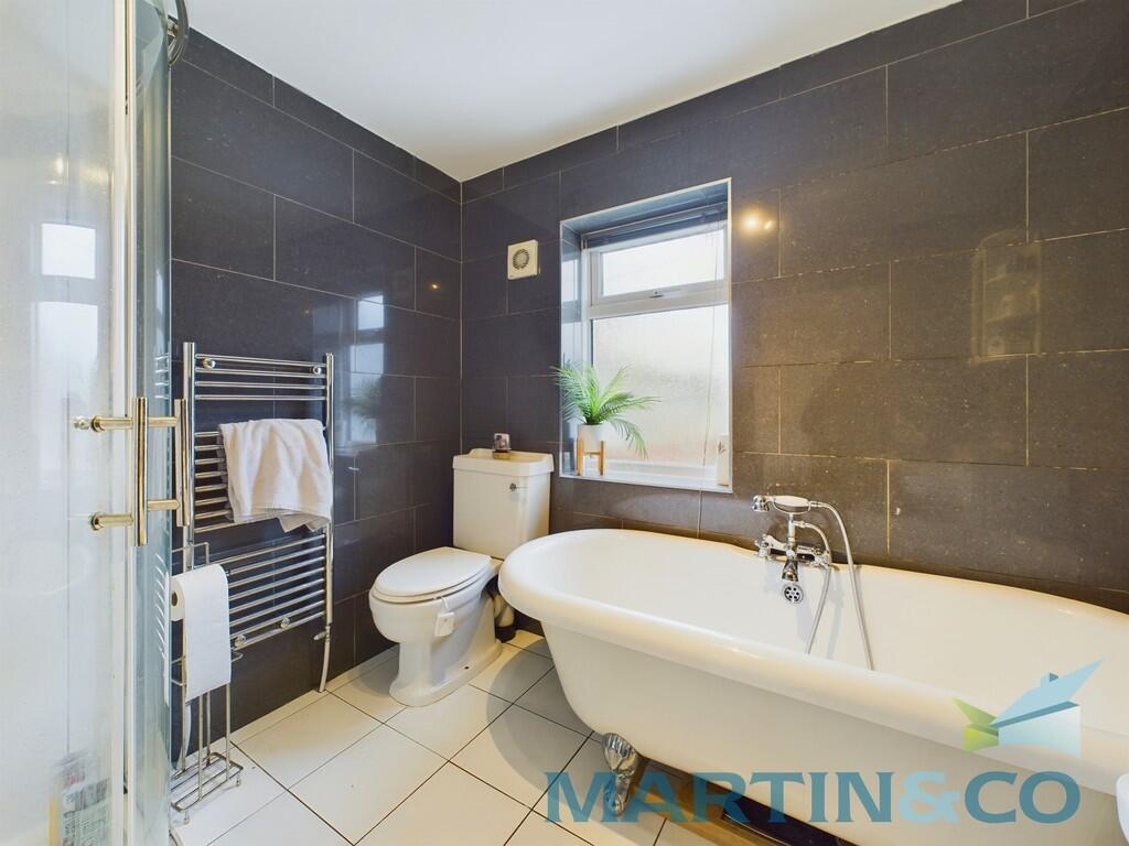 CAM01870G0-PR0147...