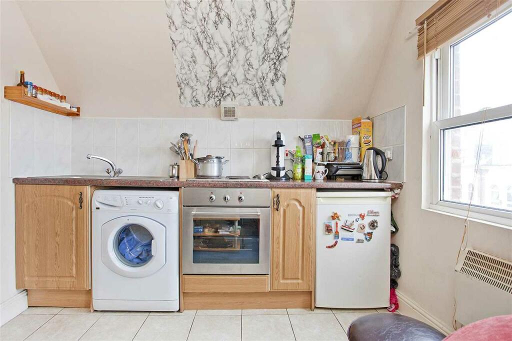 Kitchen / Living