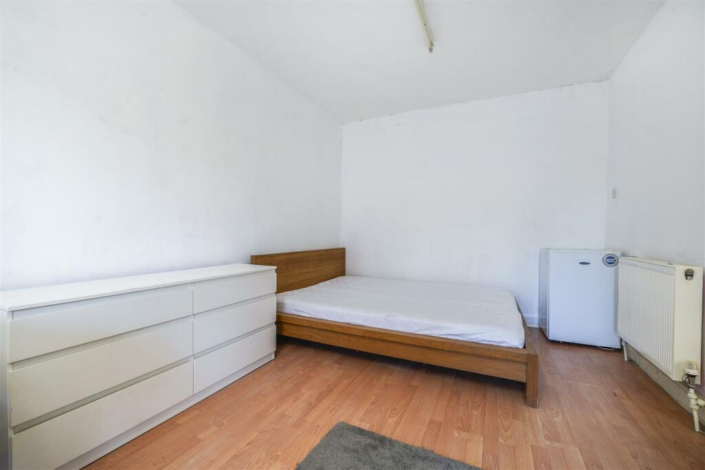 24 Stilecroft Gardens - fj34VOiD9PyJXGVbc7fD.jpg