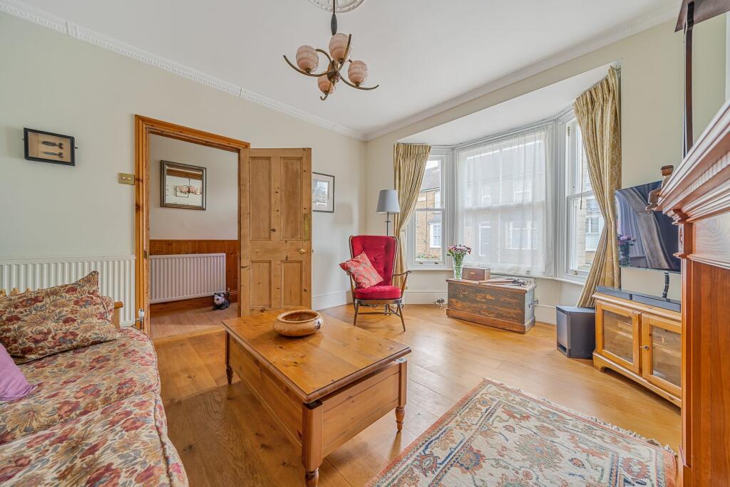 Living Room (2)
