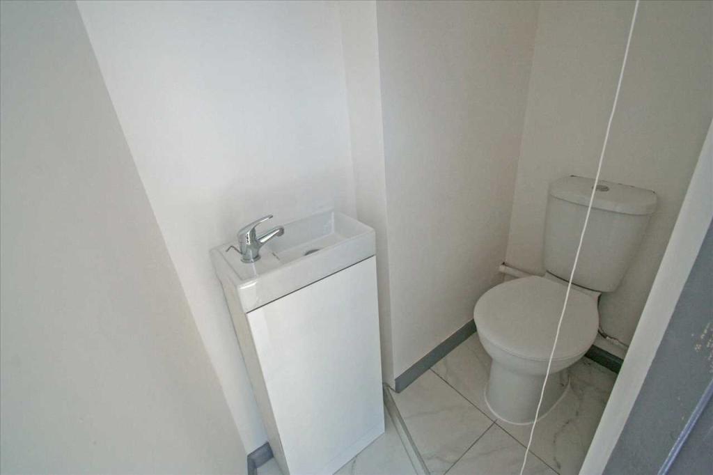 Cloakroom/Wc
