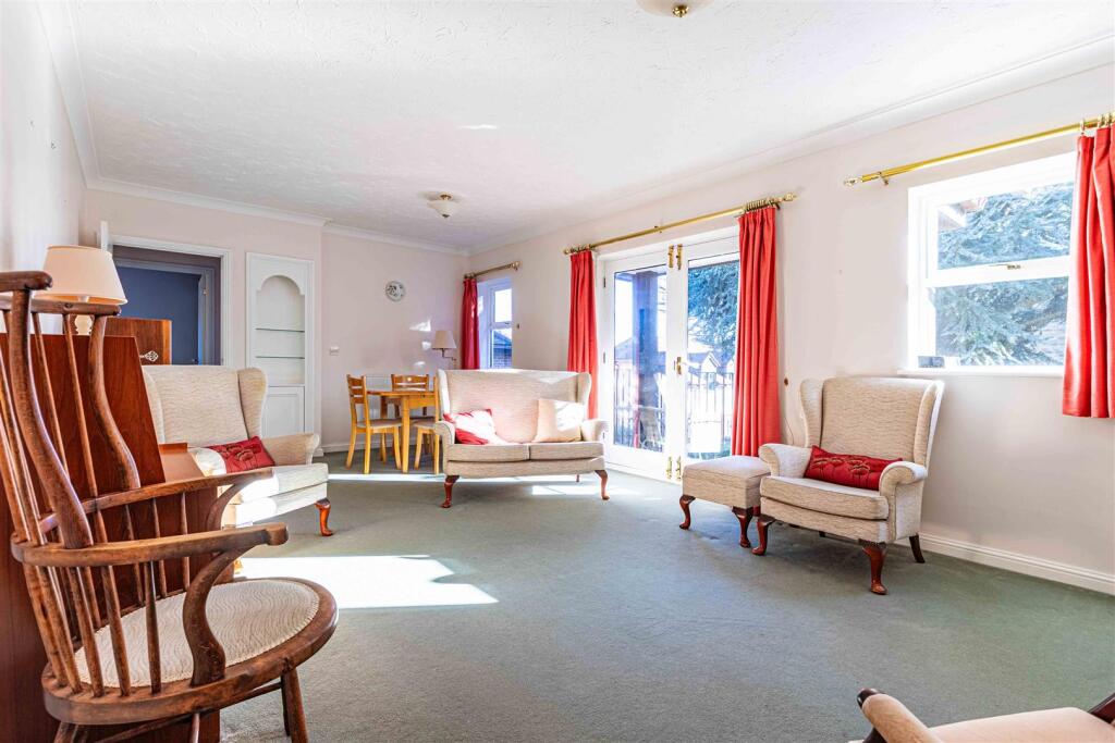 Reception Room 1.jpg