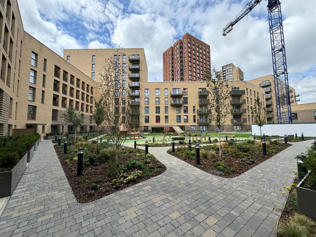 Communal garden.jpeg