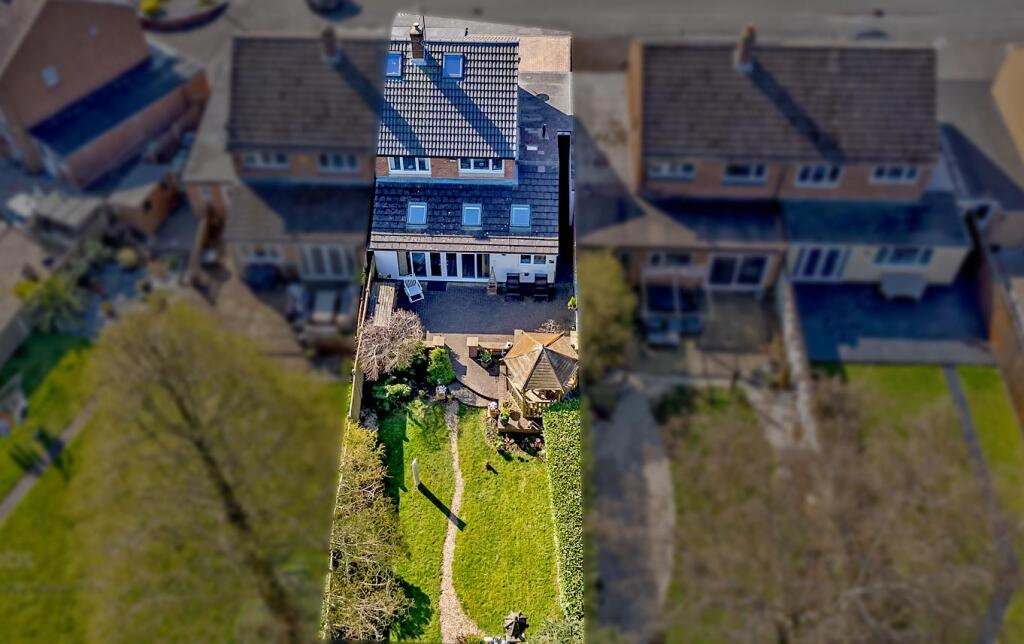 © Webbs Estate Agents © (17 of 19) copy.jpg