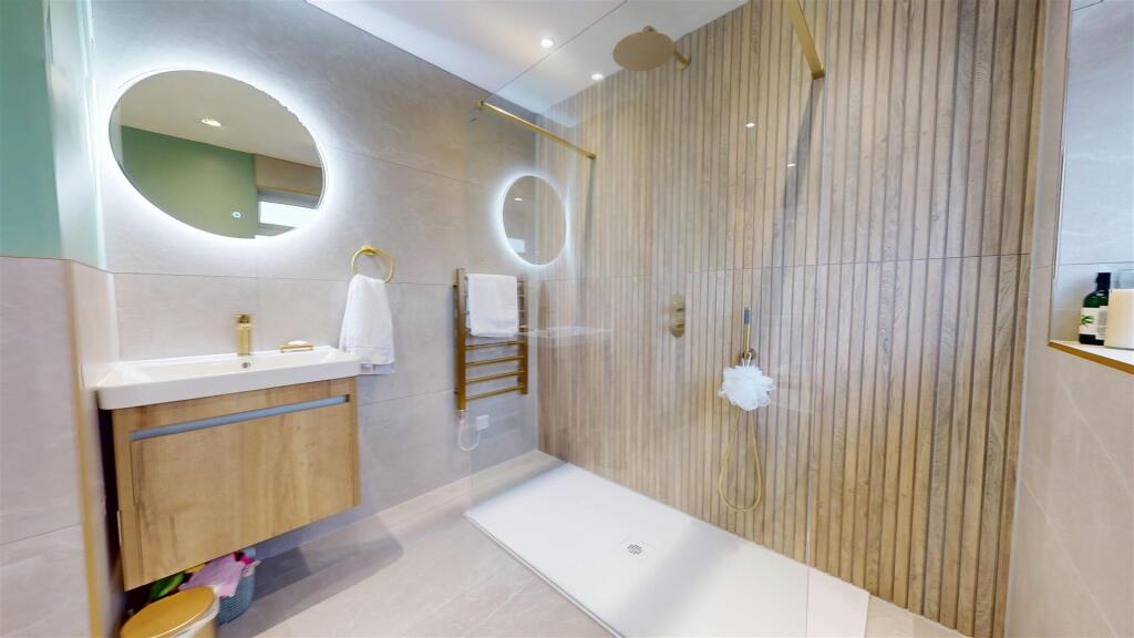 Stretton Avenue Bathroom