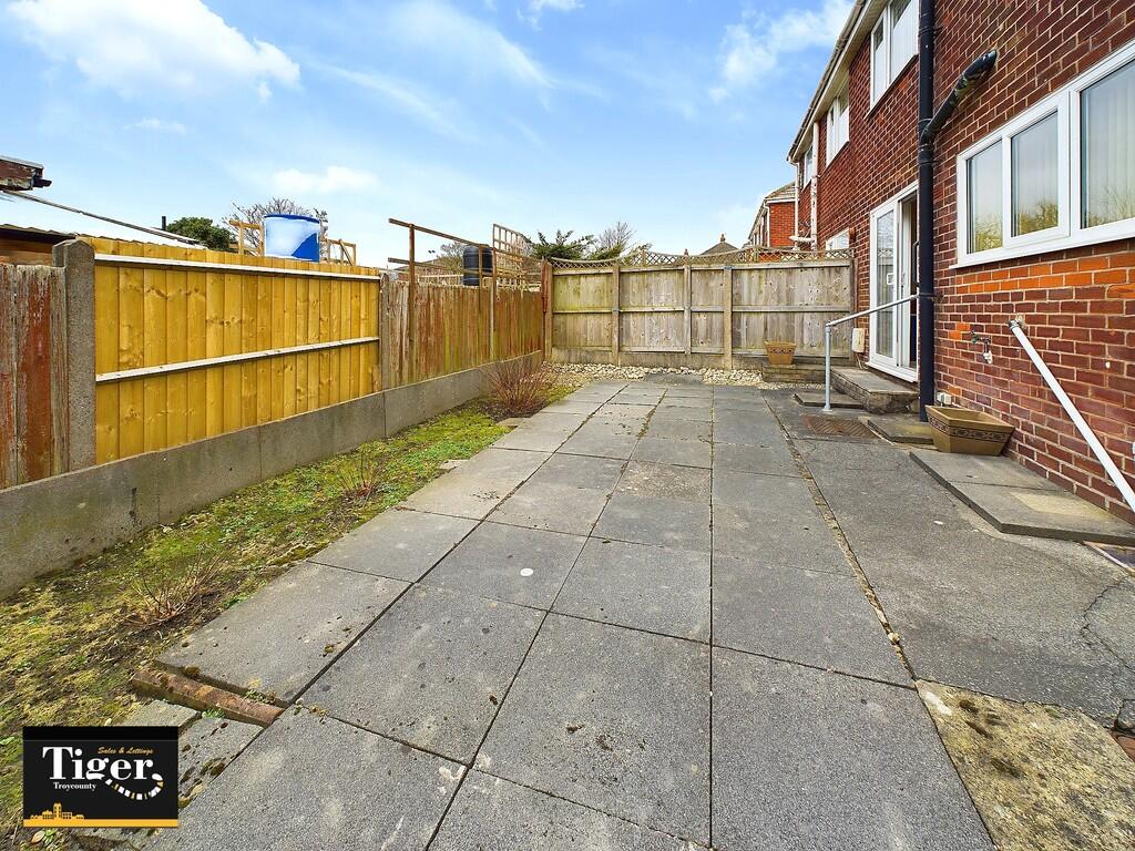 CAM02176G0-PR0489...