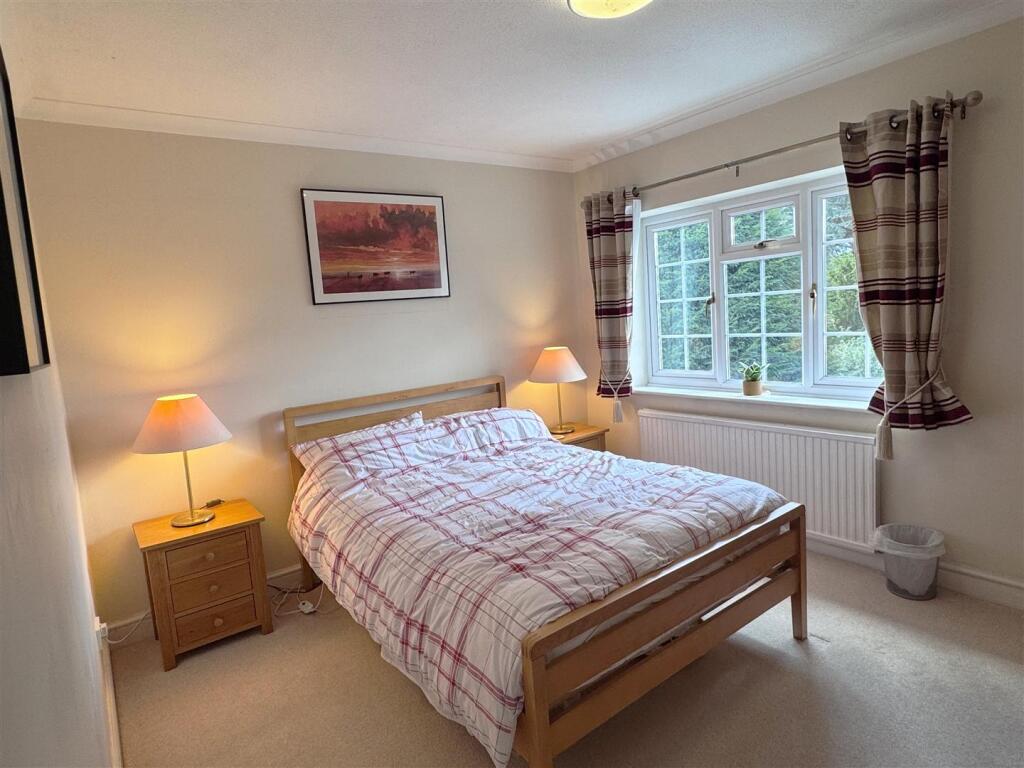 Bed 3.JPG