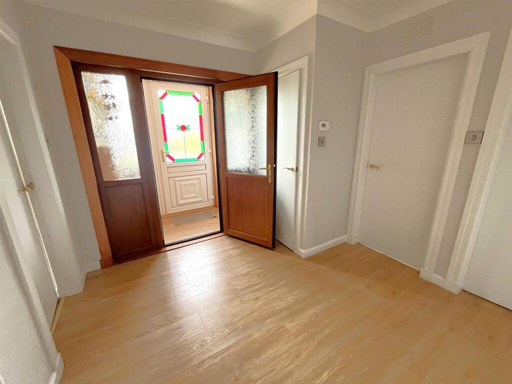 ENTRANCE VESTIBULE