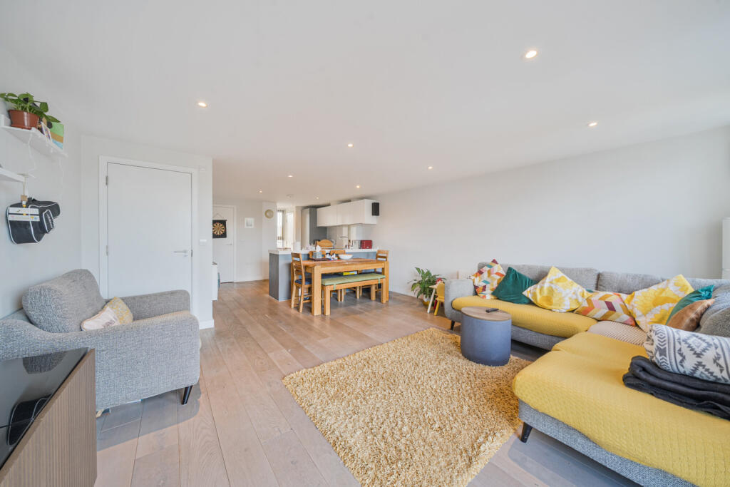 1376166-5-69145d8...