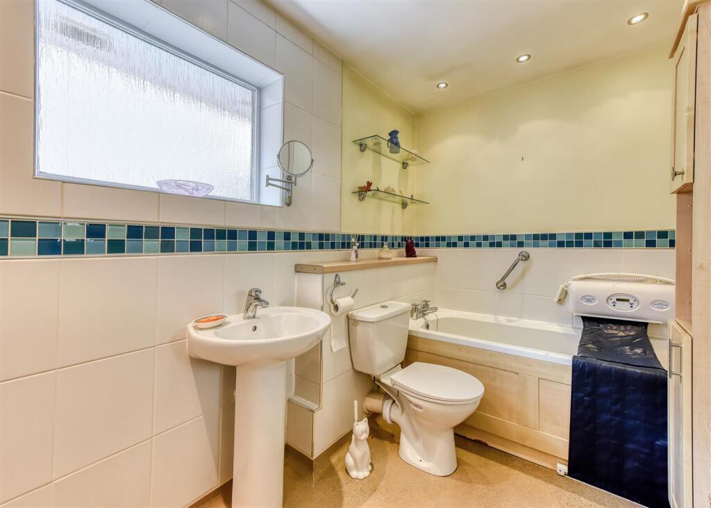 109 Bhylls Lane-bathroom1.jpg