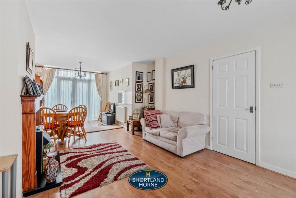 Lounge / Dining Room