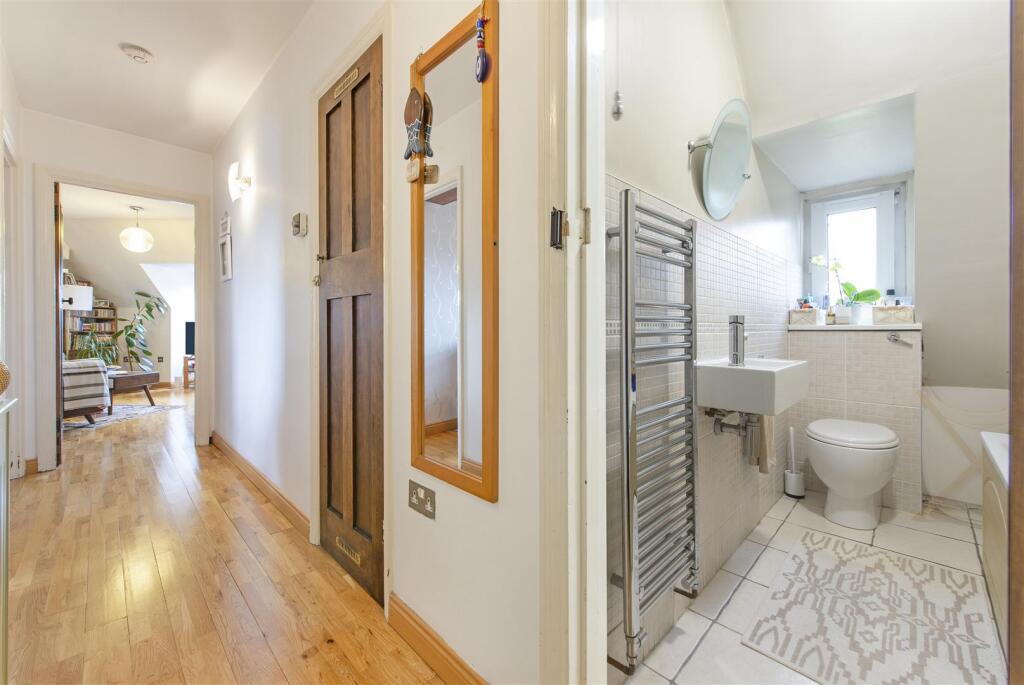 52242  Hi res (1).jpg