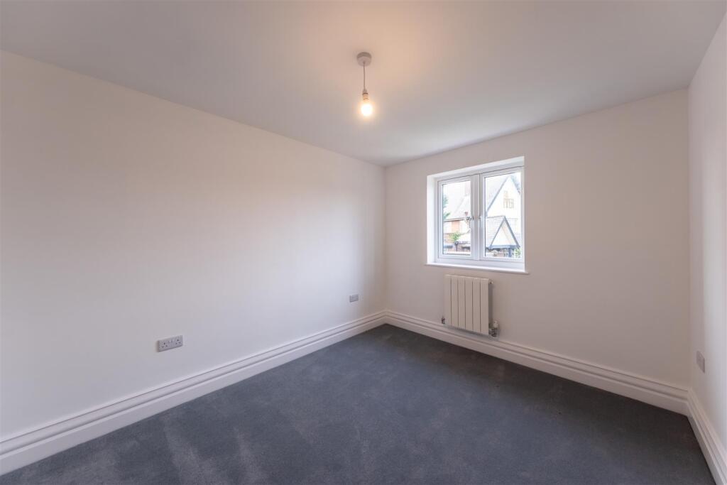 94 and 96 Pipers Lane-022.jpg