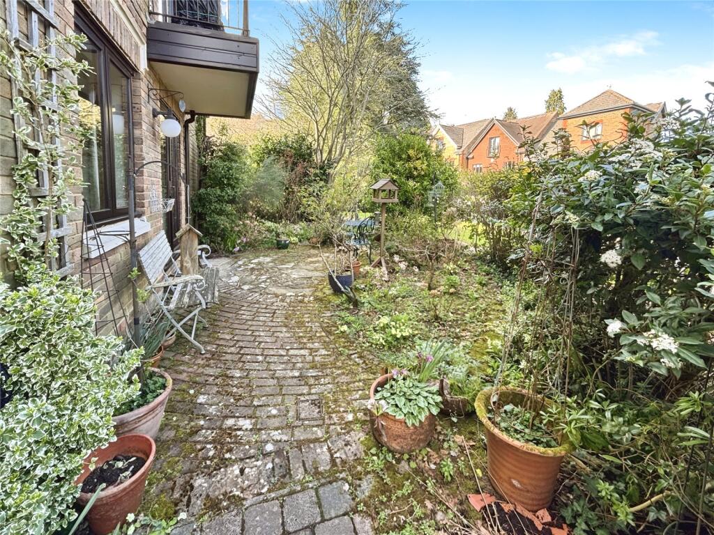 Private Courtyard