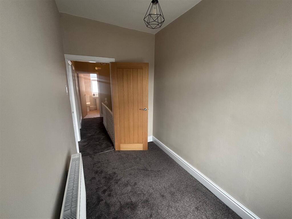 Front Bedroom (small)