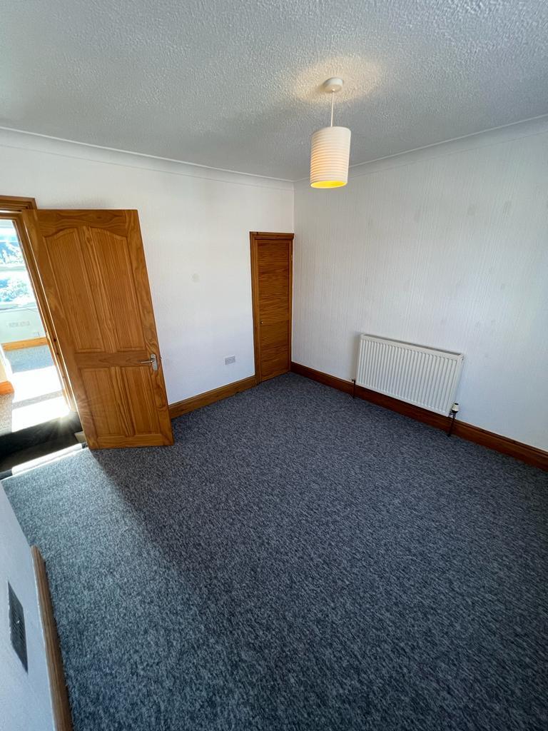 Bedroom 2 2.jpg