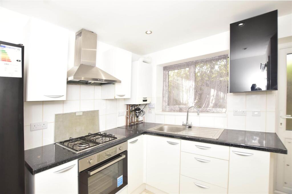 outhouse-kitchen.jpg