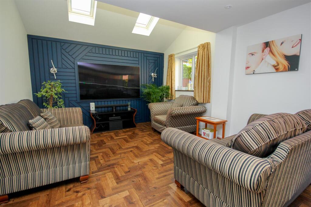 Lounge Area.jpg
