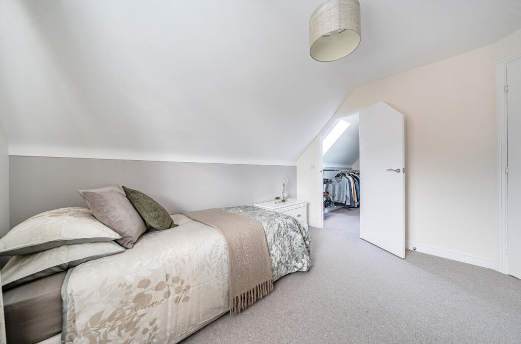 1348602-17-68b9ba...