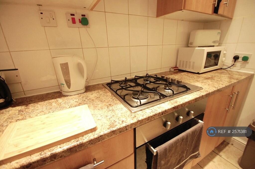 Kitchen 1